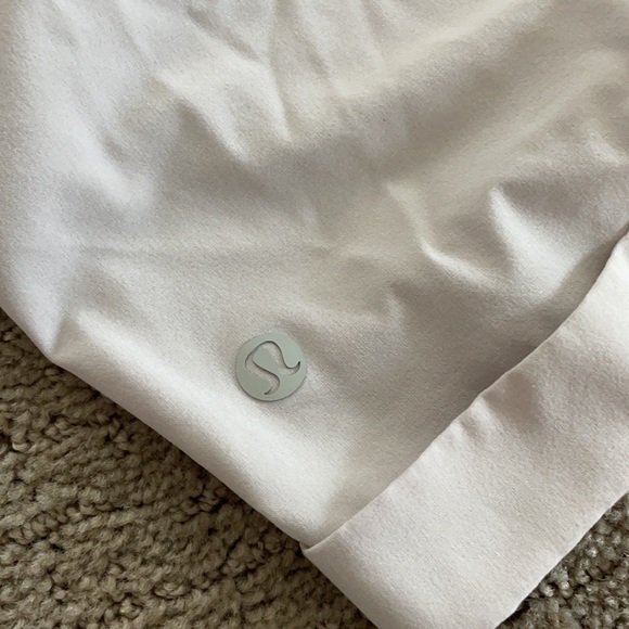 Lululemon shorts 4 spring breaker - Picture 8 of 9